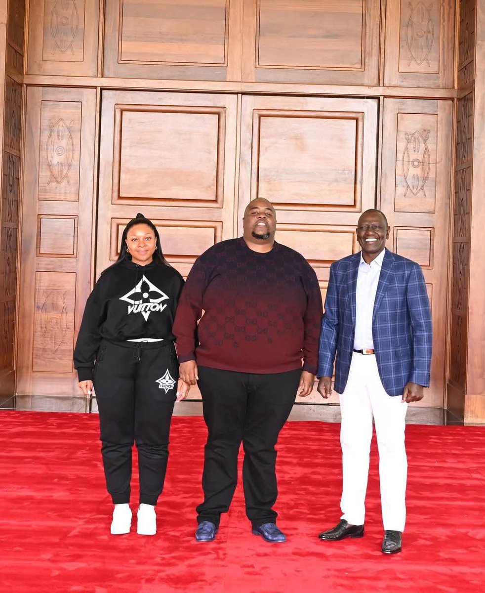 RubenMwirigi's tweet image. Corrupt, ineptitude, Lying BUTCHER and Chief LOOTER.
We must bring sanity to our country.
Farouk ICT CS Onyonka Oscar Sudi Safaricom Kasongo Gachagua HERE WE GO