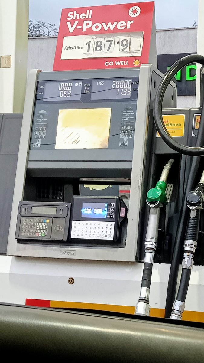 FrankKamau's tweet photo. Off to work. Shell Ridgeways Asante Mary excellent customer experience service kudos 
#shell #vivoenergy #shellfuel https://t.co/Dm4JDUURcf