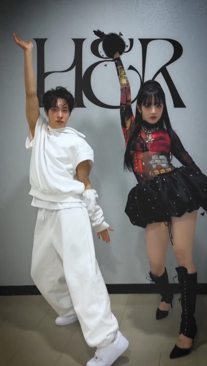 maikhed's tweet photo. เริศๆ ค่า ไม่มีใครยอมแพ้กันเลยจริงๆ 🤭
#YOUNGJAE #영재 #GOT7
#민니 #MINNI
#HER_Challenge
#MINNIE_HER https://t.co/yNkl1gPOpN