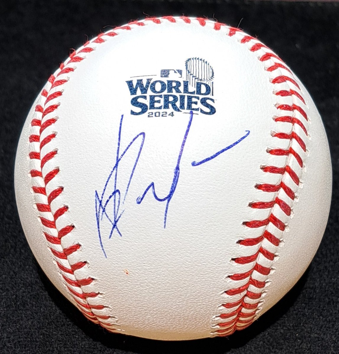 MLB】山本由伸投手の直筆サイン入りボールが入荷いたしました！2024年