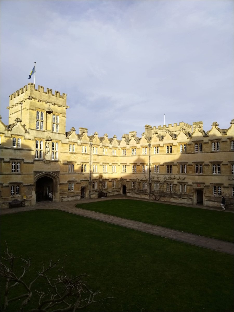 It's been a year since my last time in Oxford. I was lucky enough to be a guest of University College (courtesy of the great <a href="/lauravarnam/">Dr Laura Varnam</a>!).
How I miss the city!