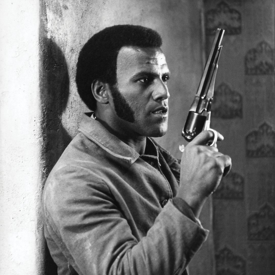 imprint_films's tweet photo. THE LEGEND OF BLACK CHARLEY (1972) 💥

Worldwide first on Blu-ray, from a NEW 4K restoration.

This controversial Western stars professional footballer and actor Fred Williamson in the titular role.

Charley, a slave who kills a white man in self-defence, heads West towards freedom while pursued by a professional slave hunter.

Special Features:

• NEW Audio Commentary by filmmaker/critic Mike Sargent (2024)
• NEW A Brief History of Blaxploitation – interview with Josiah Howard, author of Blaxploitation Cinema (2024)
• Radio Spot

Part of BLAXPLOITATION - a Limited Edition 4-disc Hardbox, available now at https://t.co/SEh3K9yKYV