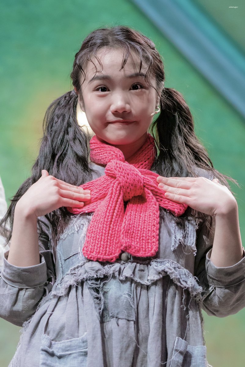 alkongjw_pic's tweet photo. 241106 낮 쿠로이 저택엔 누가 살고 있을까?

옥희 役 #홍나현 배우님

옥희 리본췤🎀 https://t.co/bDHLxshKSR