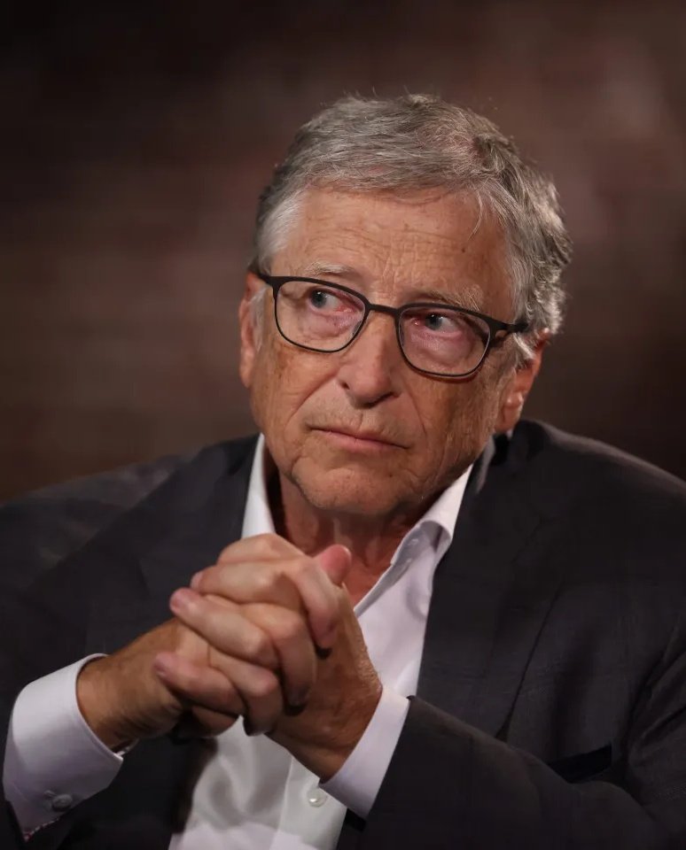 Gates of Hell closing in?

Bill Gates now publicly regretting.

His years of association with Jeffrey Epstein.

This haunted look of his says it all.

Yet another candidate for....

'The first arrest will shock the world'.