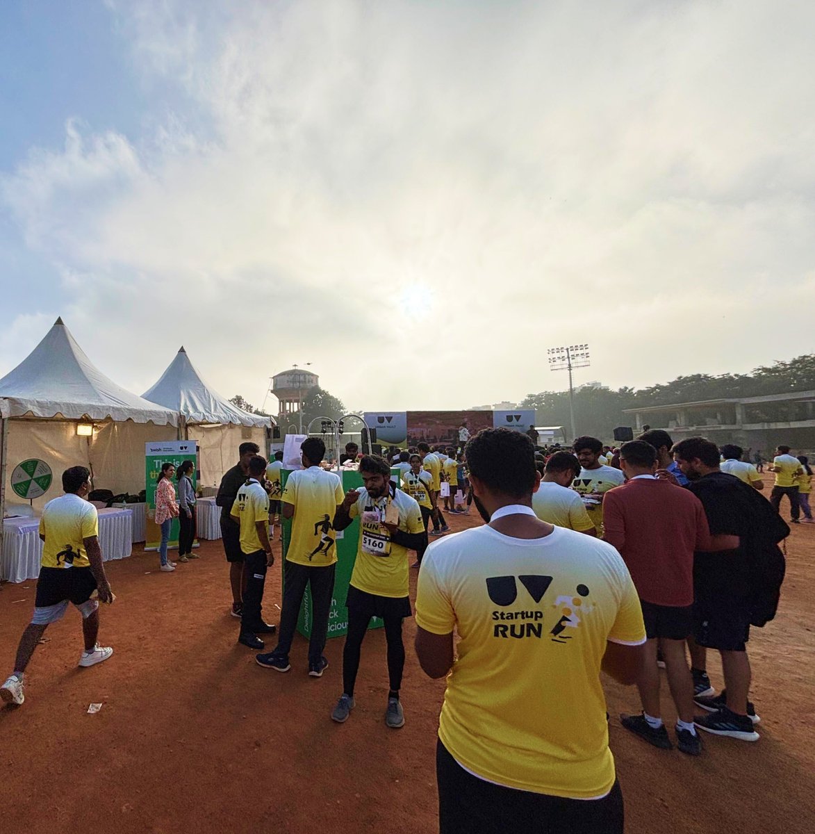 justswishin's tweet photo. One time when we were slower... but happier! 🏃‍♂️🏃‍♀️

Teamed up with @UrbanVault  to provide some post-run refreshments, and here is what it looked like. https://t.co/F1F0r3iQUx