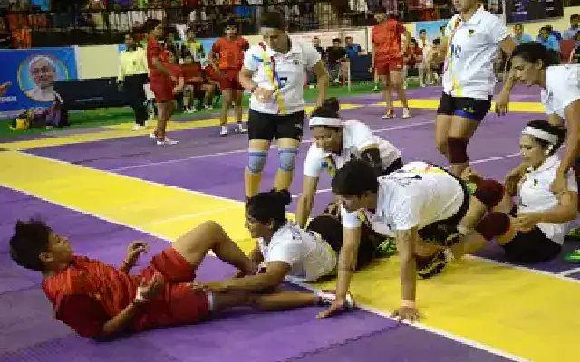 newskarnataka's tweet photo. Women’s Kabaddi Team Seeks SC's Help for Senior Championship
#KabaddiIndia #AKFI #IKFDisaffiliation #WomenInSports #NewsKarnataka
https://t.co/JnGczz85ft https://t.co/vwe9clQd1f