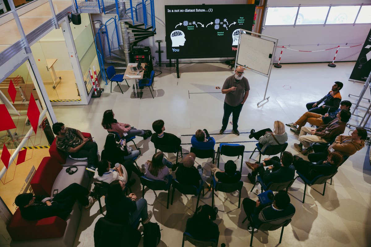 ATTRACTEU's tweet image. 📢#ATTRACTproject 📢

How can smart technologies and user-centred design address real-world challenges? 🧐 The #BASEprogram connects advanced technologies with user needs, enabling students to create practical prototypes that improve lives &amp;amp; support sustainable environments 🌳.