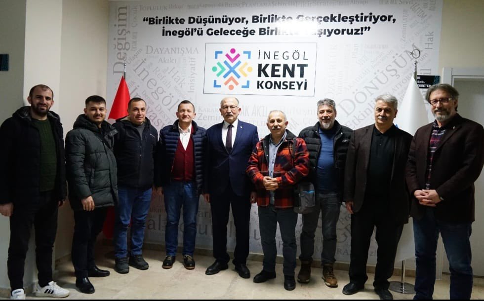 inegolkkonseyi's tweet photo. İnegöl Kent Konseyi olarak, basın mensuplarıyla bir araya geldik ve 2050 İnegöl projeksiyonuna yönelik strateji geliştirdik. Kentimizin tanıtımını güçlendirmek ve ortak akılla geleceğe taşımak için çalışmalarımıza devam ediyoruz. 
👉 Detaylar için: https://t.co/Tib7aUbrwp 👈 https://t.co/d9GLA98BnB