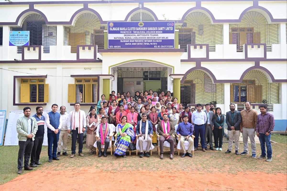 TripuraSRLM's tweet photo. A team from the Centre for Innovations in Public Systems (CIPS) led by Dr. K. Rajeswara Rao, IAS (Retd.) former Special Secretary,GoI visited the Rajnagar CLF under Gomati district. Dr. Rao interacted with the women SHG leaders and was highly impressed by the efforts of the didis https://t.co/nWUgb8885z