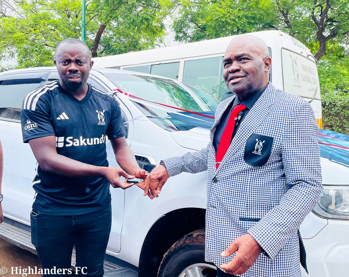 HighlanderBosso's tweet photo. Highlanders FC is proud to express its heartfelt gratitude to Ariel Sibanda for his remarkable 16 years of dedicated service to the club. As a token of our deepest appreciation, we are honored to present him with this Ford Ranger today.

Siyabonga, Dawu! 👏 https://t.co/ZTS9XSikJn