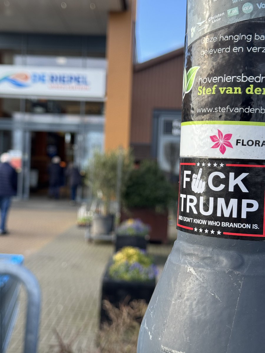 GlacierPark's tweet photo. @8WithaTiara I’m in the Netherlands. 🤷 https://t.co/uQTadf1VNu