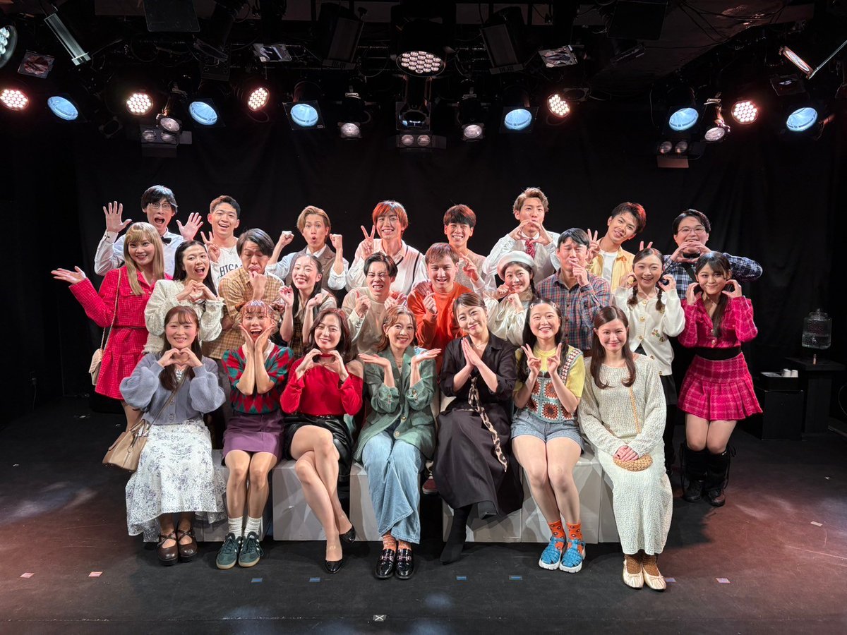 m4a1m19's tweet photo. 終演報告】
『The theory of relativity』
#セオリラ

無事に全公演走りきることができました！
「あなたがあっての私」
僕らは社会で生きてく上では1人では生きられない。各々が助け合い影響し合い今がある。大事なものを学んだ舞台でした。
みんなありがとうー！🍎🍊

りんご組/マイク役
山下泰正 https://t.co/UWzXgXMeGd