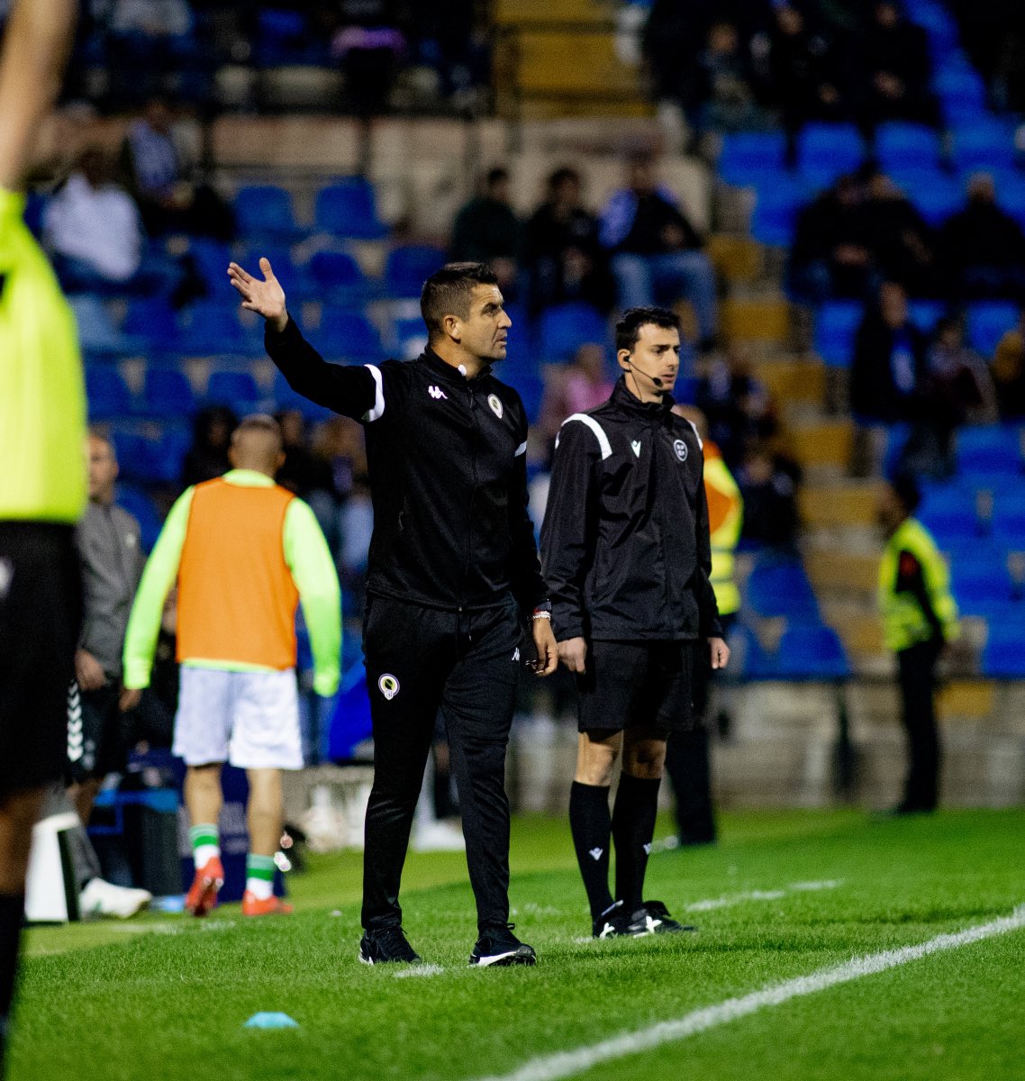 Día 28 de enero

(Salvo sorpresa mayúscula) el <a href="/cfhercules/">Hércules CF 💙🤍💯</a> va a anunciar hoy su primer fichaje (y pueden ser dos a lo largo del día)

Un delantero y un lateral izquierdo

La plantilla volverá al trabajo a las 16:30h donde podría haber ya alguna cara nueva

📸<a href="/cfhercules/">Hércules CF 💙🤍💯</a>
