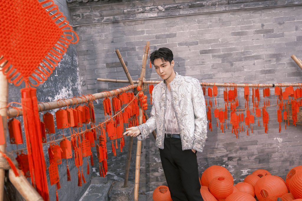 Lay Zhang Studio tweet media