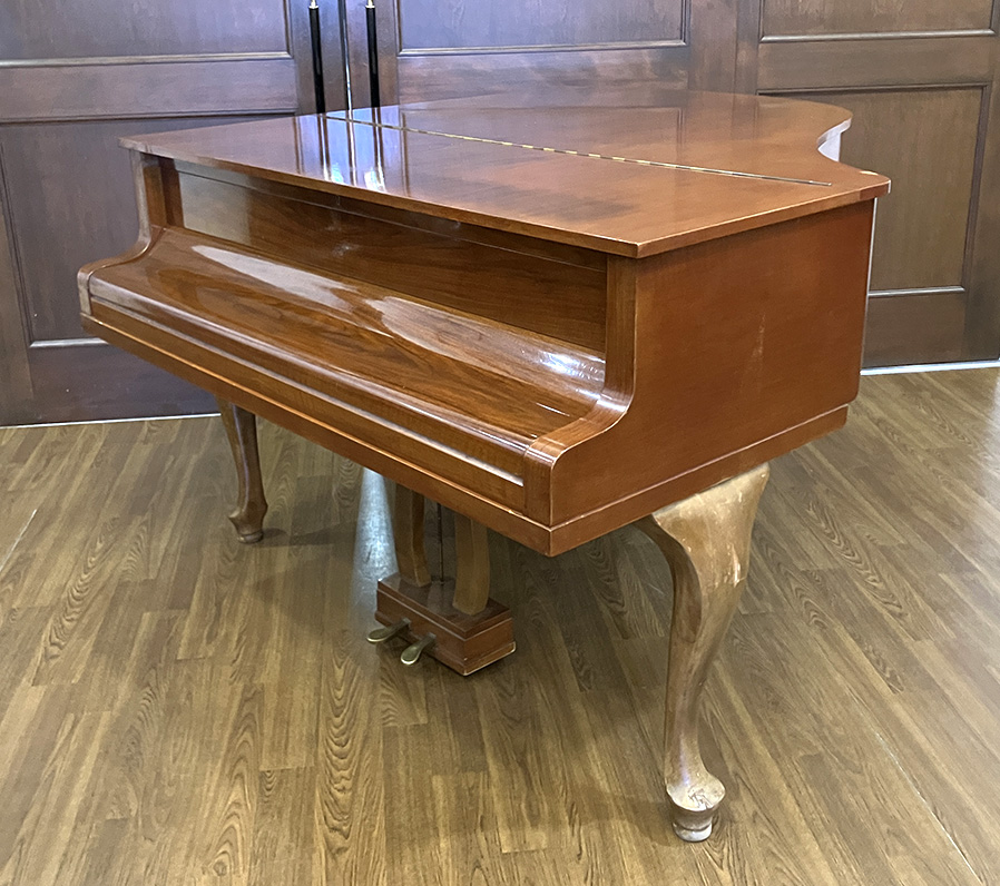 importedpiano's tweet image. 今日のピックアップピアノは

ドイツの名器ブリュートナーの
グランドピアノ。

【新入荷商品】
「ブリュートナー10」です。

詳しくは
imported-piano.jp/bluthner/bluth…

#ブリュートナー #ブリュートナーピアノ #bluthner #ヨーロッパピアノ #輸入ピアノ #輸入ピアノジャパン #piano #importedpiano #ピアノ…