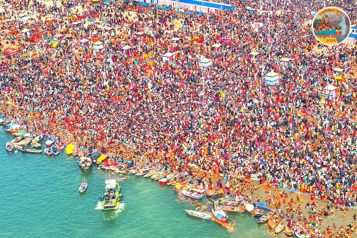 DRxRohitMishraa's tweet image. यह सागर है आस्था का, यह संगम है विश्वास का...

#एकता_का_महाकुम्भ
#5thScape

#ChaloDNHDDatMahakumbh2025