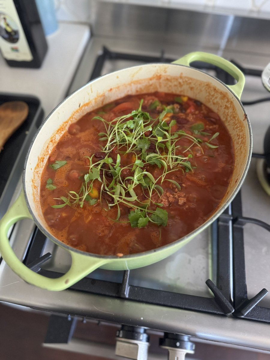 Amy Hoppy tweet media