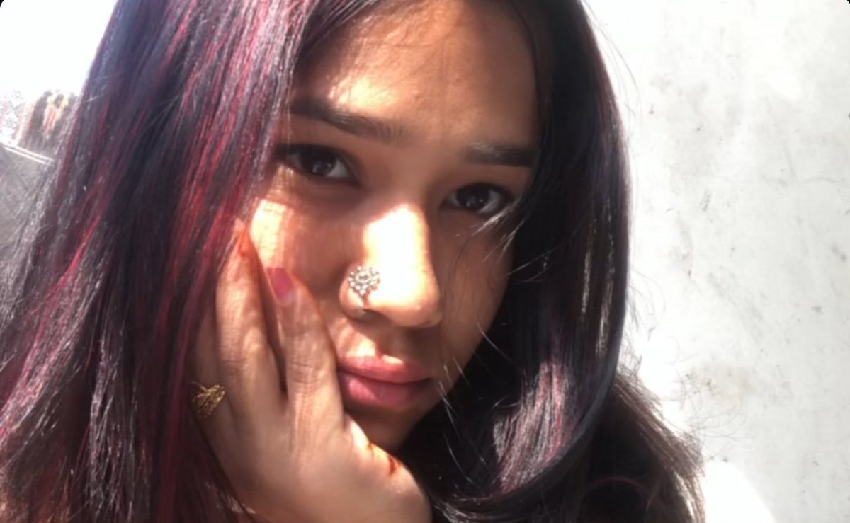 onyourrkneess's tweet photo. face card 💟👀 https://t.co/NH9iS2wi8l