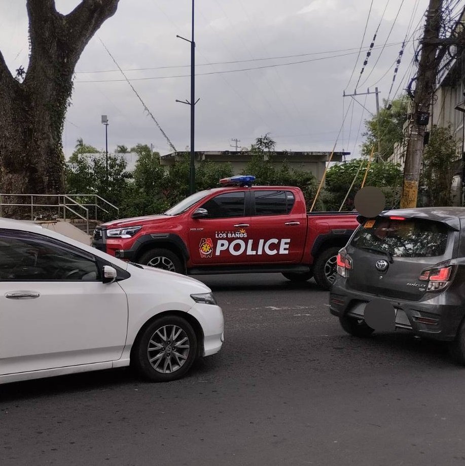 28 January 2025 4:03pm

Isang police mobile ng Los Baños MPS ang namataang pumasok sa UPLB Gate ngayong hapon.

#SafeHavenWatch