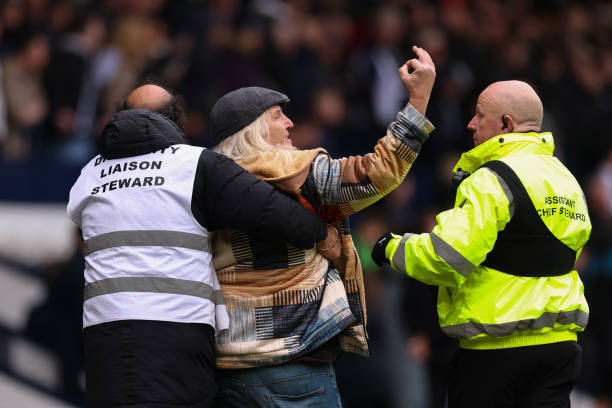 wolvesfancast's tweet image. One year ago today, our rivals from Greater Birmingham embarrassed themselves live on national tv.

E m b a r r a s s i n g.