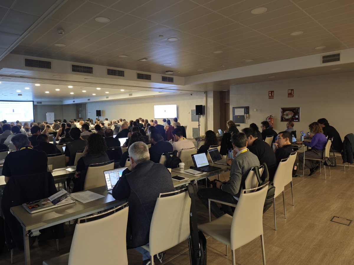 pedrolacacerola's tweet photo. Dia 2. Curso #AOTrauma Básico en Principios del Manejo de las Fracturas. #AO_Week @AO_spain @ao_orp. El control del tiempo es fundamental. Puntualidad 🇨🇭 https://t.co/xqVTNp5Mfc