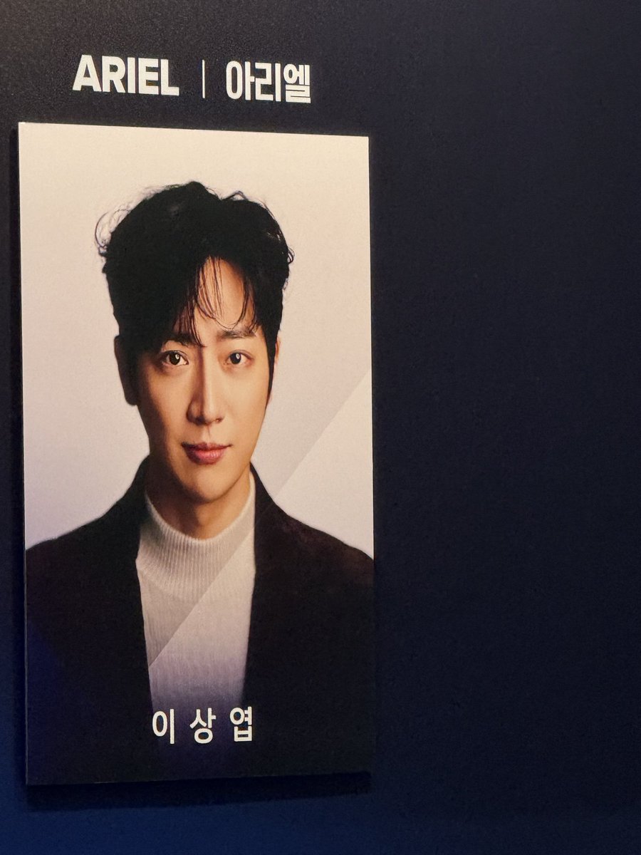 yeoblover's tweet photo. 님 너무 잘생겼고 제가 미남을 보면 멀리하는 병이 있어서 자꾸만 뒤로 물러나게 돼요…. https://t.co/taKV252wLu