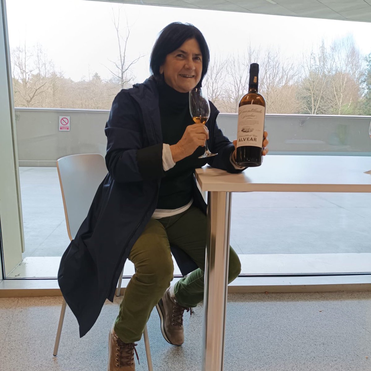 🗣️Recordamos la #catadevinos <a href="/GrandesPagos/">Grandes Pagos de España</a> con el tercer grupo de alumnos del 3º de Grado del Basque Culinary Center <a href="/bculinary/">BasqueCulinaryCenter</a> 
Se cataron nuestros vinos de la mano de Ana Martín, Enóloga de <a href="/Astobizawine/">Astobiza</a> 

#AmontilladoSecular
#BodegasAlvear