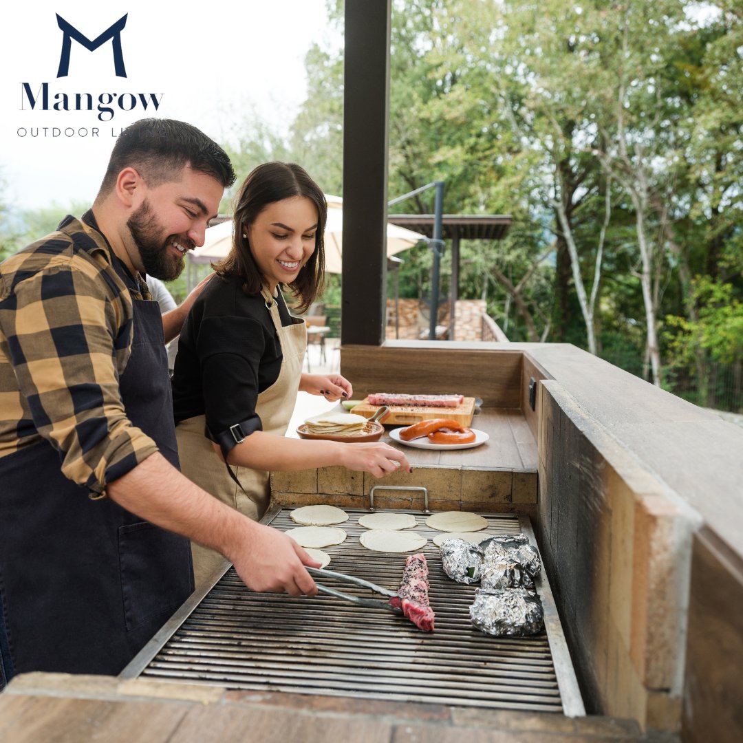 MangowOutdoors's tweet image. Upgrade your outdoor dining setup with an outdoor kitchen! 🍳 Great for cosy winter meals and summer feasts alike. Ready to plan yours? mangow.co.uk #OutdoorKitchen #WinterDining #GardenEntertaining