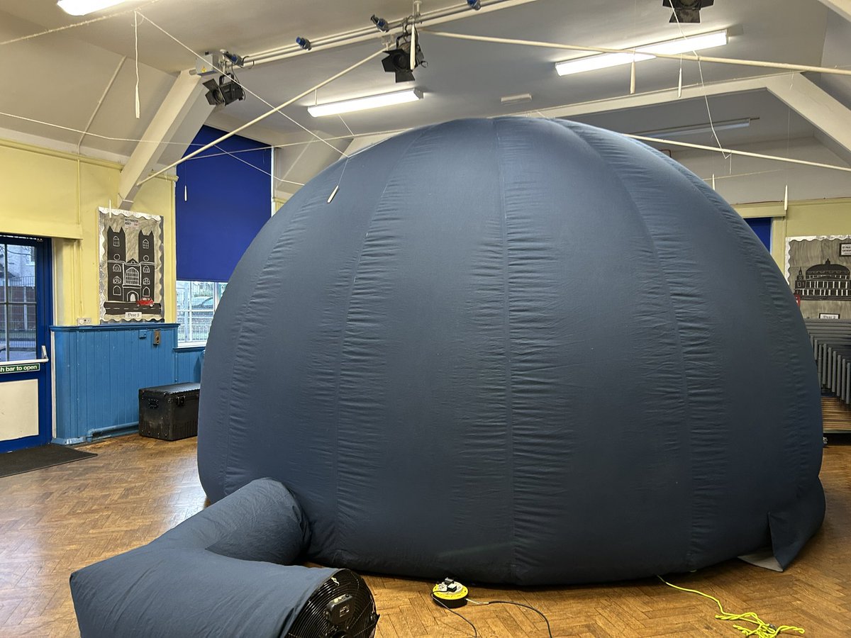 The Space Dome is back! YR, Y2 &amp; Y5 are looking forward to their sessions this morning! 🪐🚀