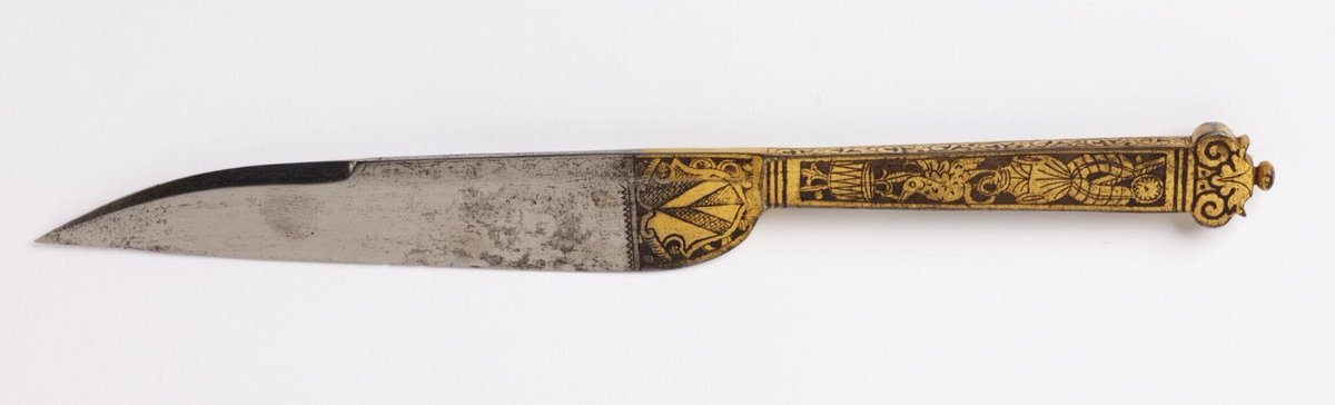 📢NEW WILL OF THE MONTH📢

January's will📜was identified by our Zooniverse volunteers 
This Berkshire gentleman left &gt;50 bequests (it was difficult to chose what to write about) including items engraved with family names &amp; coats of arms⏳
sites.exeter.ac.uk/materialcultur…
#twitterstorians