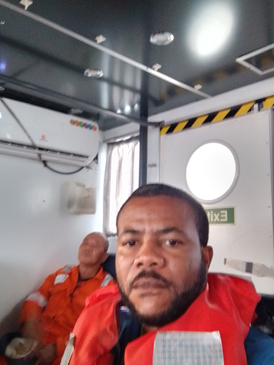 Llegando al Puerto de Bata tras una experiencia profesional fantástica abordo de Okume C