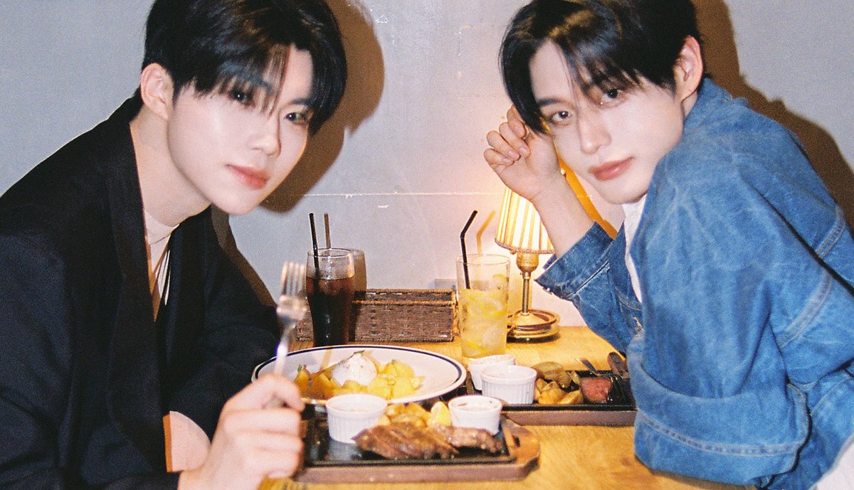 【PARCO CRUISE】KIM JI WOONG＆PARK GUN WOOK（#ZEROBASEONE）×CARNICERIA
#キム・ジウン さんと #パク・ゴヌク さんが「CARNICERIA」のイチオシメニューを堪能！
本日発売のJapan 1st EP『PREZENT』についてもインタビュー。
<a href="/ZB1_official/">ZEROBASEONE</a> <a href="/ZB1_jp/">ZEROBASEONE JP</a> #KIMJIWOONG #PARKGUNWOOK

▼記事はこちら