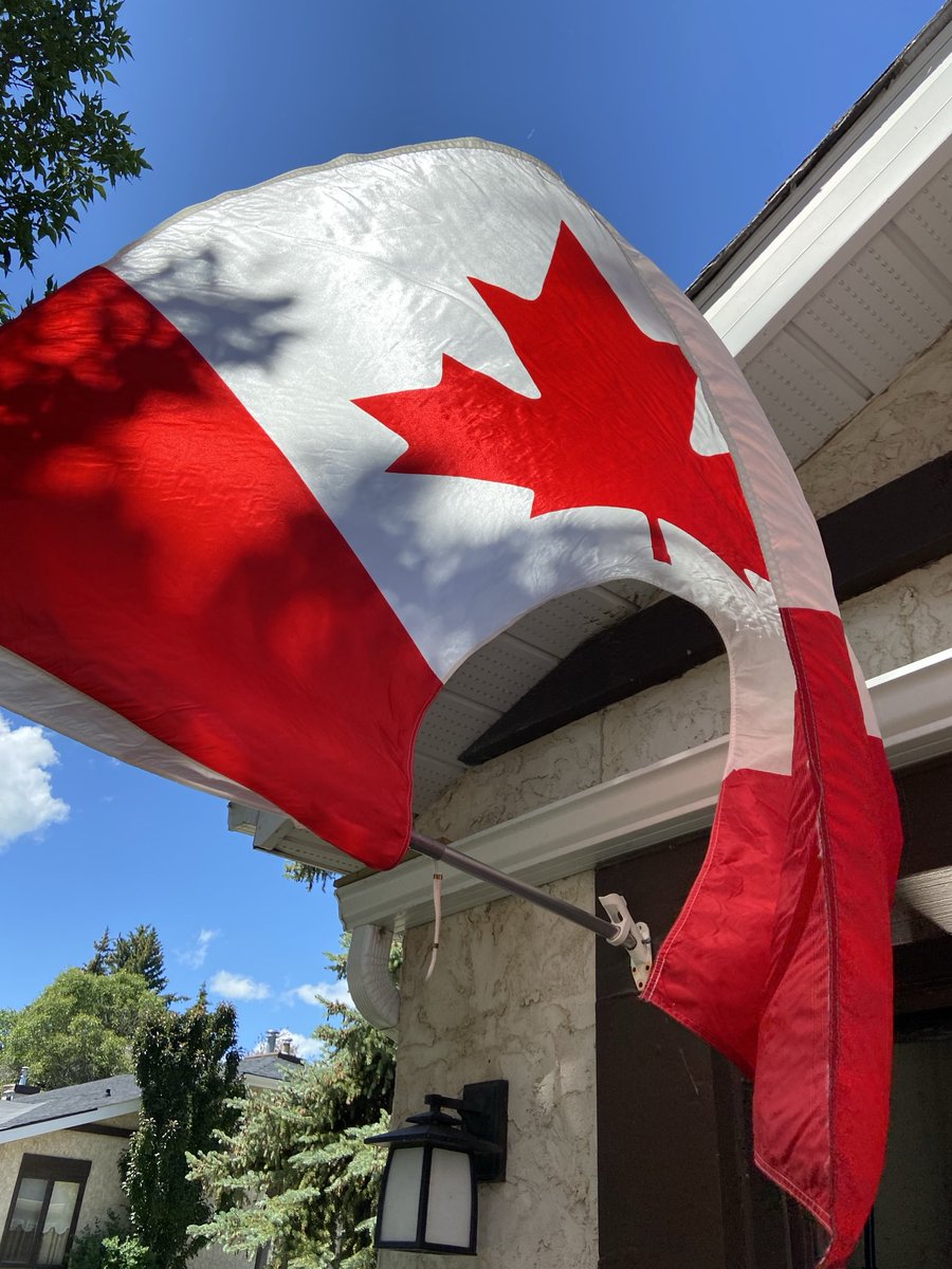 RalphGoodale's tweet image. OTD in 1965, HM Queen Elizabeth II signed a Royal Proclamation to create Canada’s new Maple Leaf flag.  It was unfurled and flown for the first time on Parliament Hill in Ottawa on February 15th.  So that date this year will be our Flag’s official 60th Birthday!