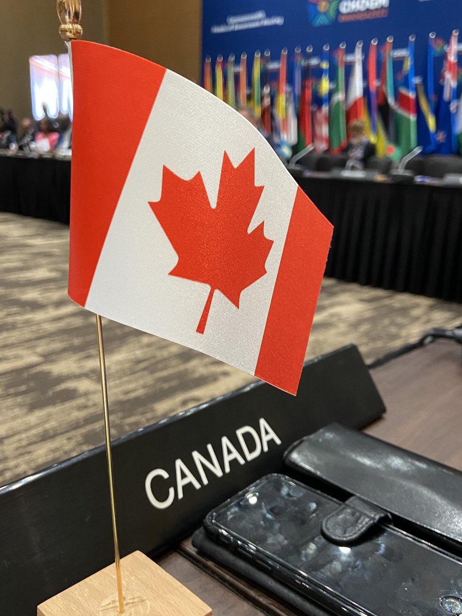 RalphGoodale's tweet image. OTD in 1965, HM Queen Elizabeth II signed a Royal Proclamation to create Canada’s new Maple Leaf flag.  It was unfurled and flown for the first time on Parliament Hill in Ottawa on February 15th.  So that date this year will be our Flag’s official 60th Birthday!