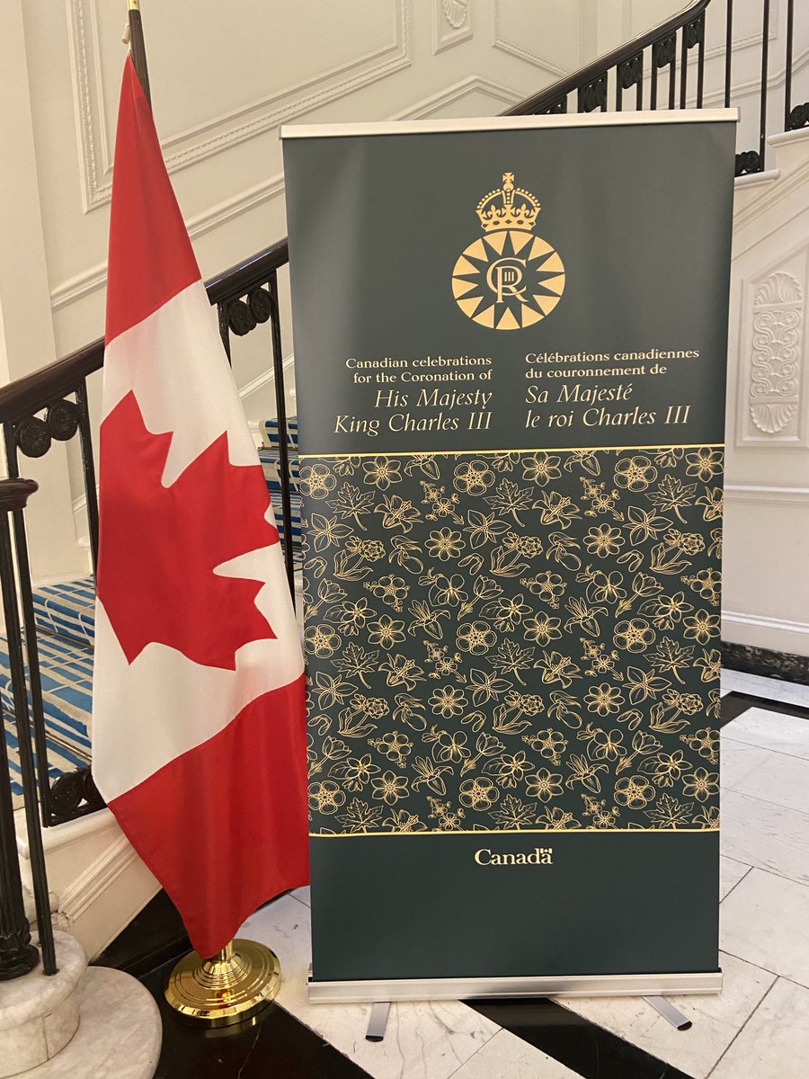 RalphGoodale's tweet image. OTD in 1965, HM Queen Elizabeth II signed a Royal Proclamation to create Canada’s new Maple Leaf flag.  It was unfurled and flown for the first time on Parliament Hill in Ottawa on February 15th.  So that date this year will be our Flag’s official 60th Birthday!