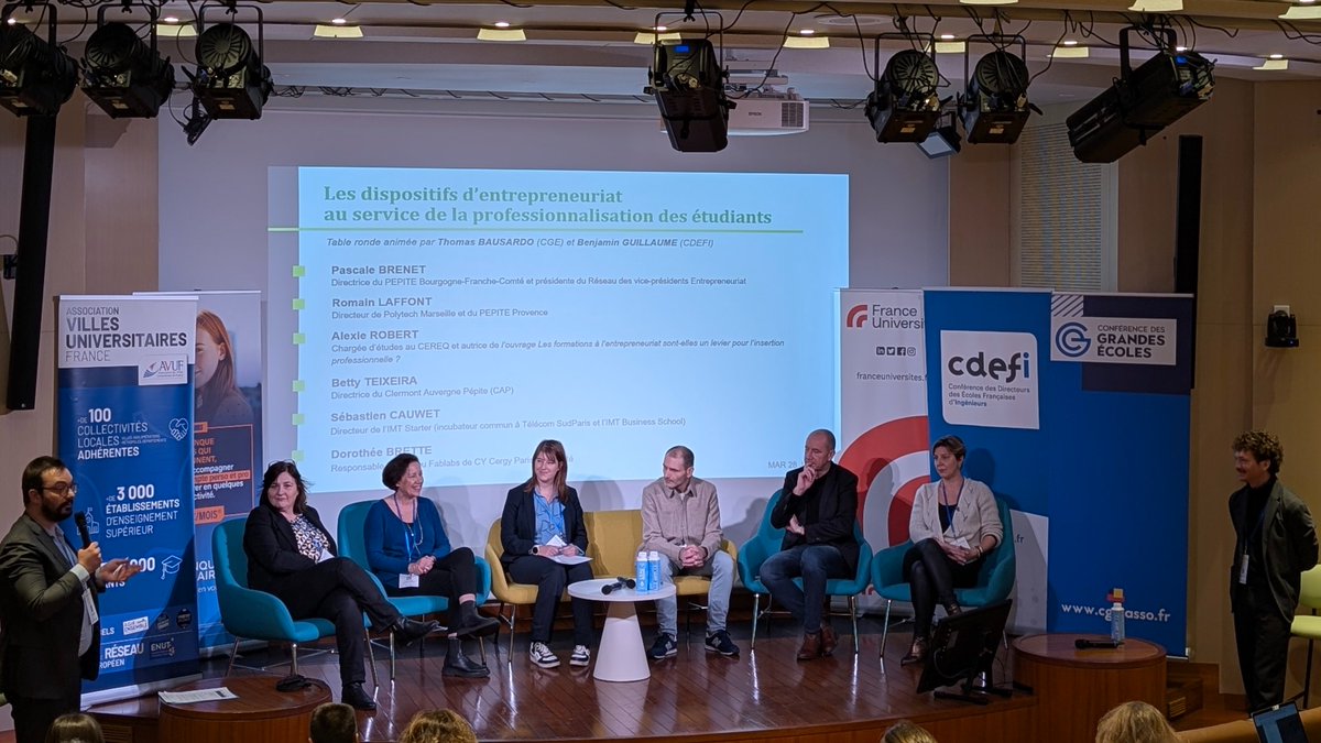 👉 L’événement se poursuit avec 4 tables rondes captivantes sur l’#entrepreneuriat et la #professionnalisation des étudiants : dispositifs, contextes, coopérations locales et expériences internationales.

Plus de détails à venir sur notre page LinkedIn !
