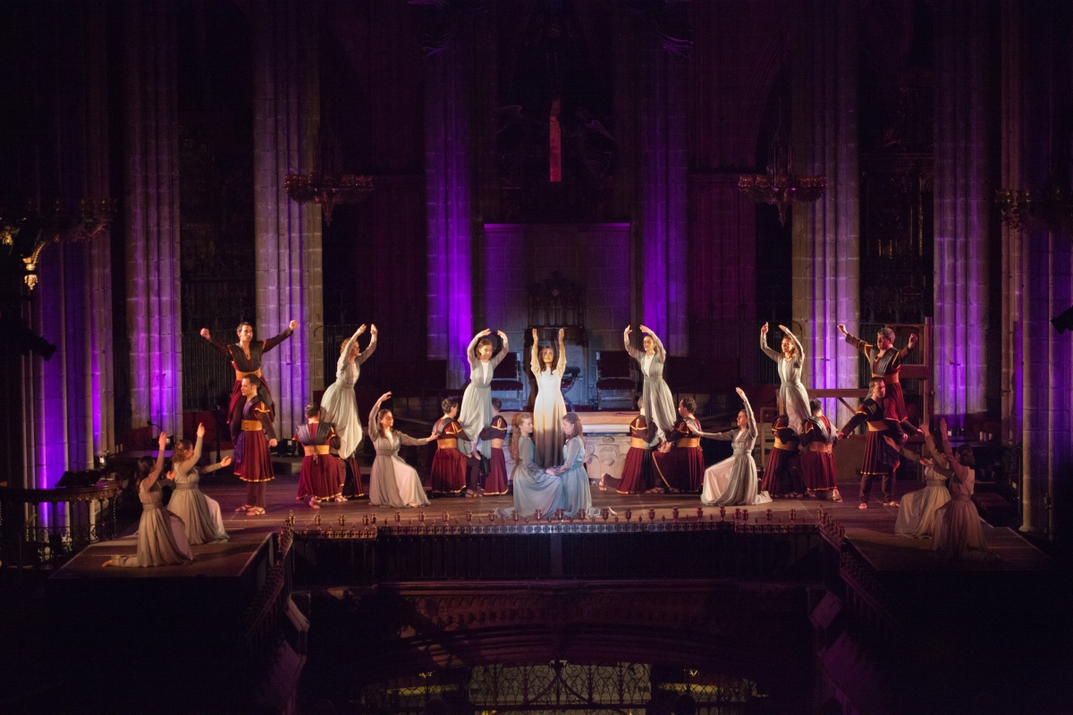 FedeHostafrancs's tweet photo. L' @esbartciutatcom prepara una nova edició d'Eulàlia, en el marc de les Festes de Santa Eulàlia.

📍Catedral de Barcelona
📅 8/2 a les  21.00 h 
         9/2 a les 16.45 h

Entrada gratuïta! 

#Eulàlia2025 #FestesMajorsBarcelona #Cultura https://t.co/h5BzXzhuTm