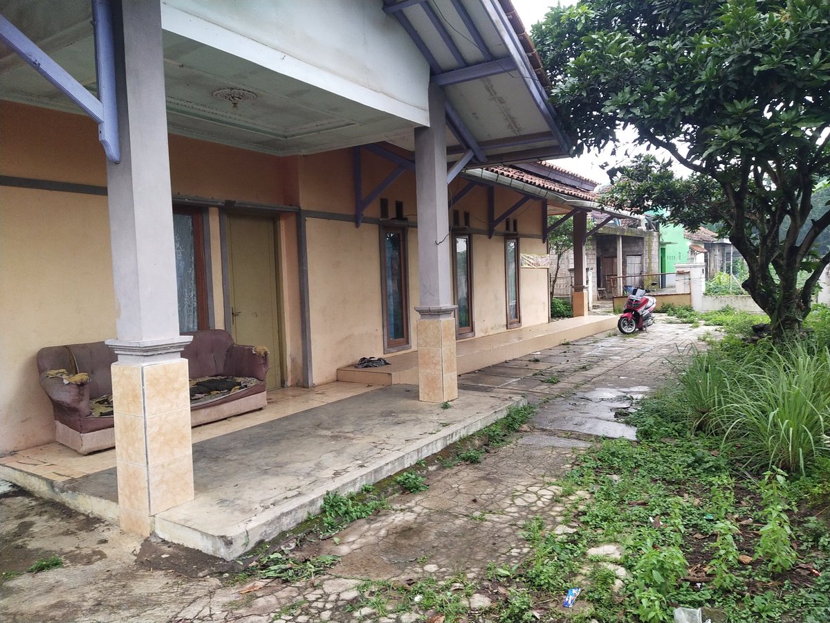 Aji21guns's tweet photo. Jual Rumah Milik Pribadi.
LT 364 m
LB 168 m
Toilet 2
Kamar 3
Listrik 1300
SHM
Rp. 650 JT
Wa#081295430256
Jl. Desa Margaluyu Kec. Tanjungsari Kab. Sumedang
#viral #beritaterkini #Trending #TrendingNow #fypviraltwitter #fypシviral #fypage #indonesia #jawabarat #jabodetabek #bandung https://t.co/GmQoXeGgBN