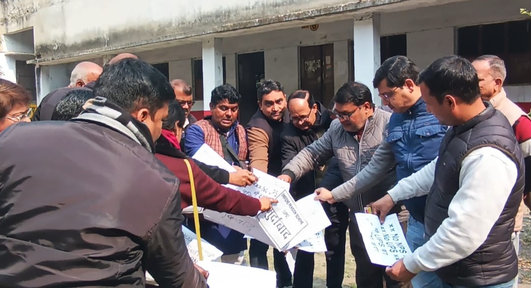vijaykbandhu's tweet photo. यूपीएस के खिलाफ अभियान जारी है..
 पूरे देश में आक्रोश है जो आज प्रदर्शित भी हो रहा है।

#vijaykumarbandhu https://t.co/mpuO6oHH6Z