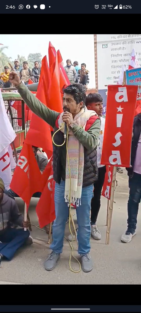 SonuFarnaj's tweet photo. देश में तानाशाही हुकूमत के द्वारा मुस्लिम विरोधी कानून जैसे यूनिफॉर्म सिविल कोड वक्फ संशोधन विधेयक 2024 मुसलमानों के ऊपर थोपा जा रहा है यह आजाद हिंदुस्तान के लिए दुर्भाग्य है जंगे आजादी में अंग्रेजों के गुलामी करने वाले तलवे चाटने वाले लोग आज देशभक्त हो गए हैं यह काला कानून https://t.co/5YdCaxVu7o