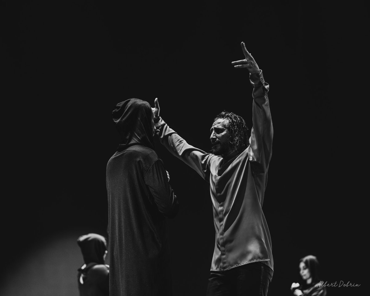 Good morning! What a wonderful night at the Craiova International Shakespeare Festival!🥰👏
Now available on our website the interview with Jesús Herrera for his flamenco ballet ‘Hamlet’:
English: flamencoagency.com/interview-jesu…
Spanish: flamencoagency.com/entrevista-a-J…
Enjoy it!💃
©Albert Dobrin