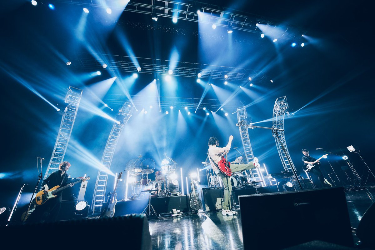 yano_0319's tweet image. 2025.1.27
ギヴン-海へ-
at KT Zepp Yokohama

昨年から始まったライブツアー。
追加公演を終えて、無事完走です。
ギヴンを愛してくださる皆様。
ここまで連れてきてくれて、ありがとう。

これからもずっと好きでいてください。

photo by @tetsuyayamakawa

#ギヴン #syh #センチミリメンタル #海へ