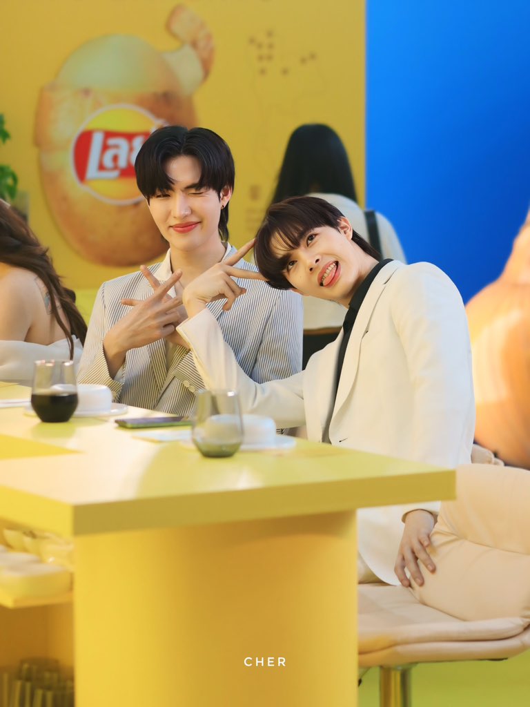 LAYS THAILAND X OPP

<a href="/oppopp_wpp/">oppopp 🌈</a> #oppopp 
#เรื่องรสยกให้เลย์
#LaysThailand
