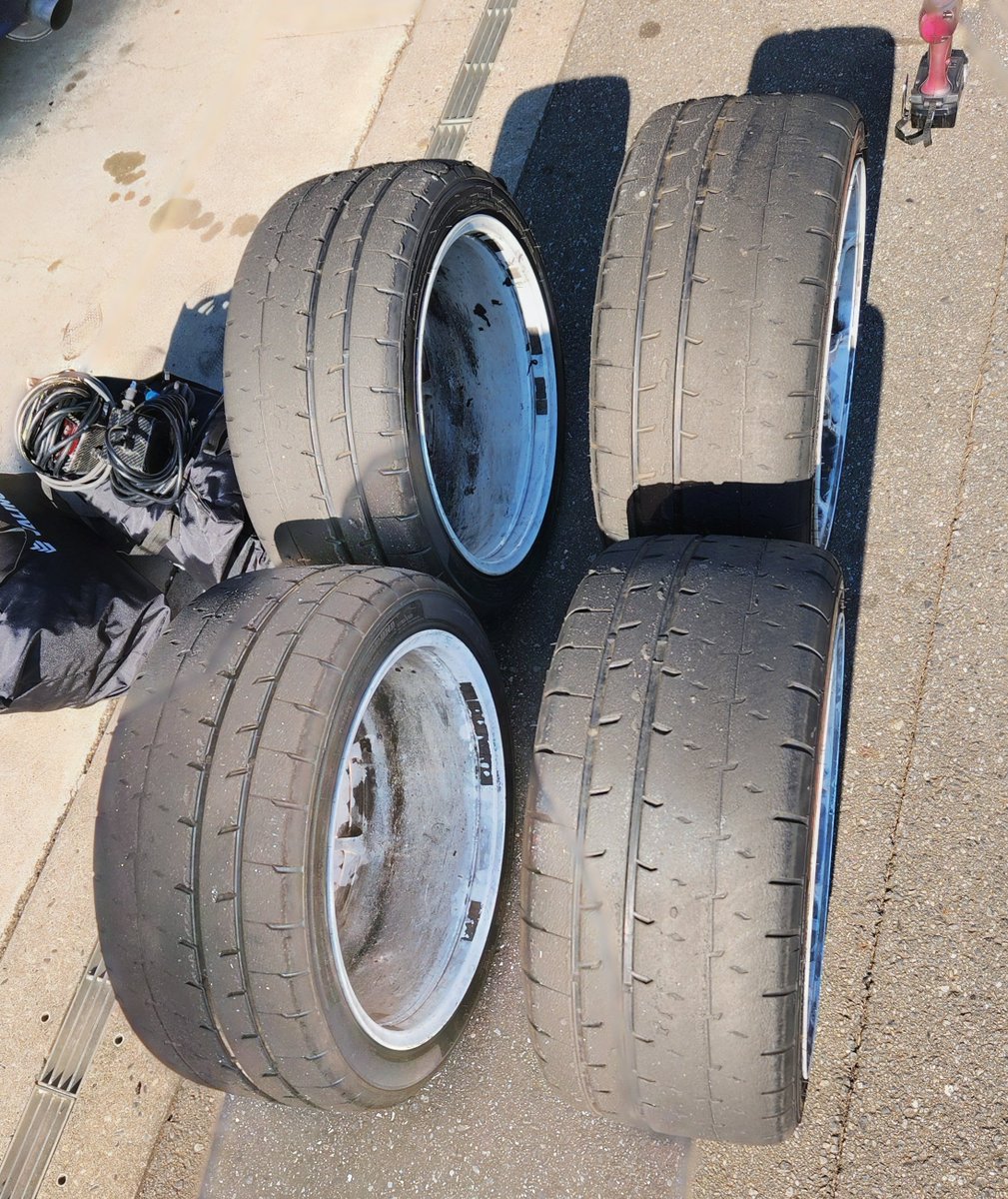 eightlien's tweet photo. 本日はBB走でTC1000を VALINO VR08GP EVOβで走行
路面がイマイチだったのもあったが、38秒815
Racechronoの仮想で38秒6なので、やはりこのタイヤかなり良き結果を得られる性能
ただし、まだ構造の剛性がまだ足りないのか、横のグリップが不足
これを理解して走ればタイムはでる
#VALINO
#VR08GP https://t.co/H6V8NuCjUJ