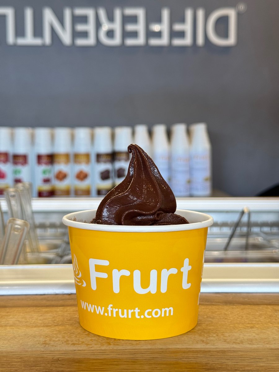 frurtfroyo's tweet photo. Swipe to add toppings😉💗🤎

Check highlights to see the flavours near you. 

#FrozenYogurt #Froyo #Prestwich #Chocolateyoghurt #Chocolatesorbet #YogurtLovers #Manchester https://t.co/xeQafAg0T8