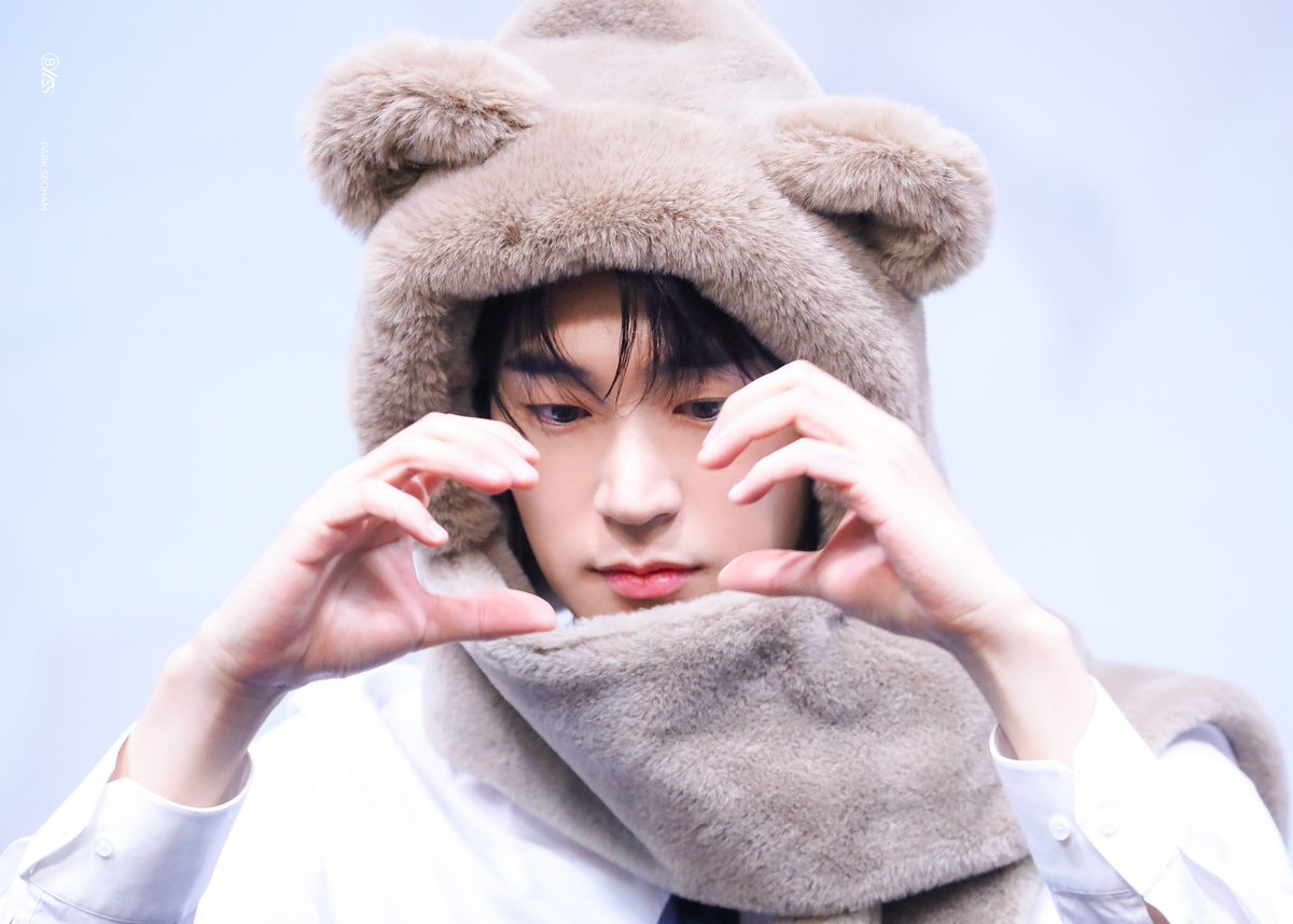 250126 박서함 2025 시즌 그리팅 [INvite] 팬사인회

🫶🏻

#박서함 #PARKSEOHAM