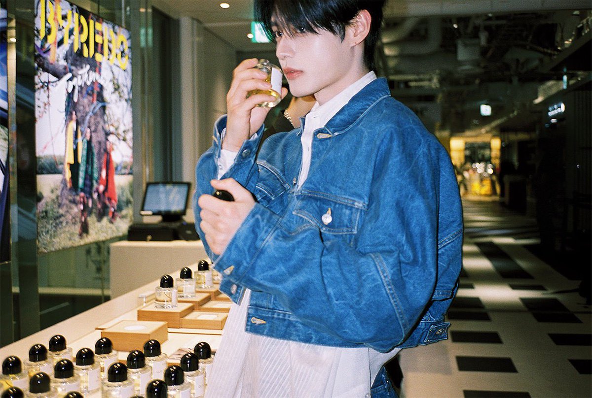 peri_1214's tweet photo. 250128 시부야 파르코 크루즈 x BYREDO #김지웅 https://t.co/Oqpiviq6ET