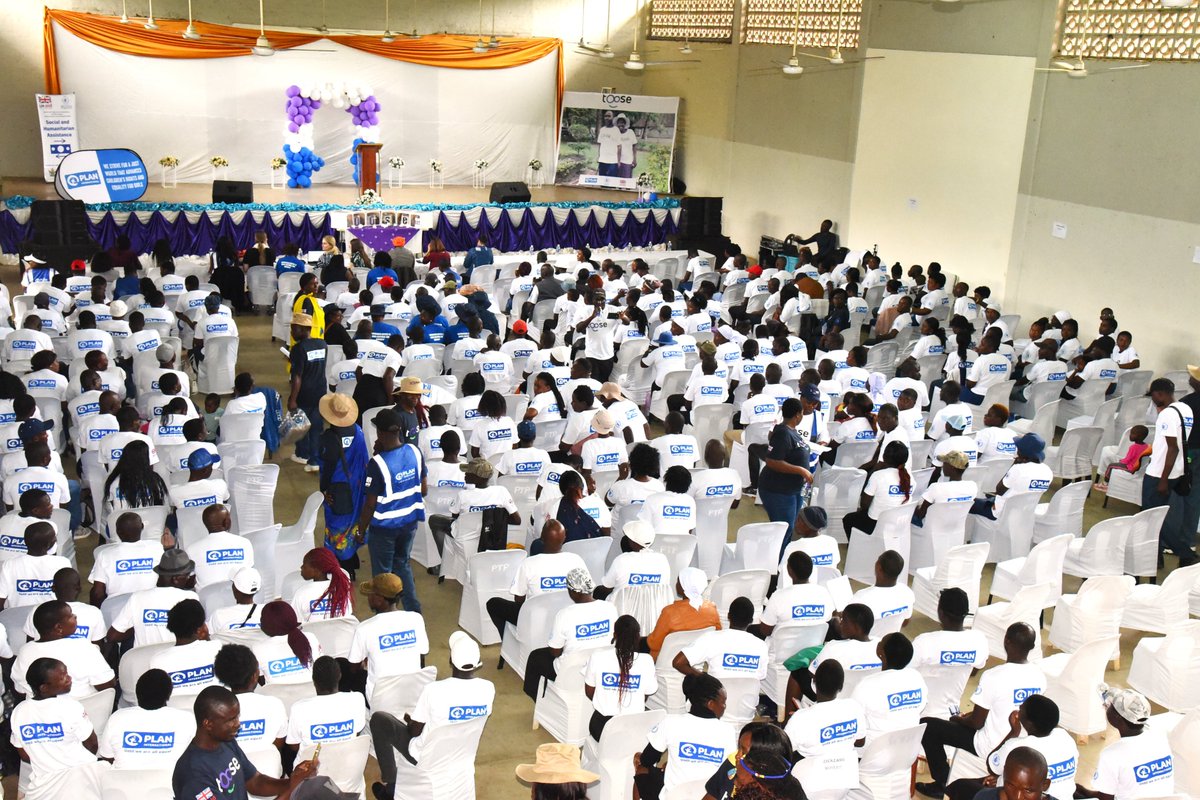 PlanZimbabwe's tweet photo. #CurrentlyUnderway: Celebration time at our Toose Graduation ceremony in Chiredzi Urban today as 480 participants will be receiving certificates &amp; badges after completing a 6-month program focused on ending gender-based violence while promoting happy, resilient families. #EndGBV https://t.co/6oUbSd7Ntf
