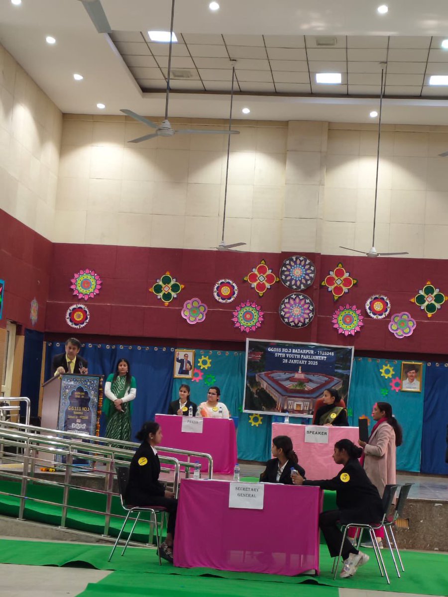 mpa_india's tweet photo. Students of Government Girls Senior Secondary School No. 3, Badarpur, New Delhi showcased the energetic Youth Parliament sitting during evaluation of the 57th Youth Parliament Competition, 2024-25 for Delhi Schools today on 28th January, 2025.
#NYPS https://t.co/PMHVEfRjto