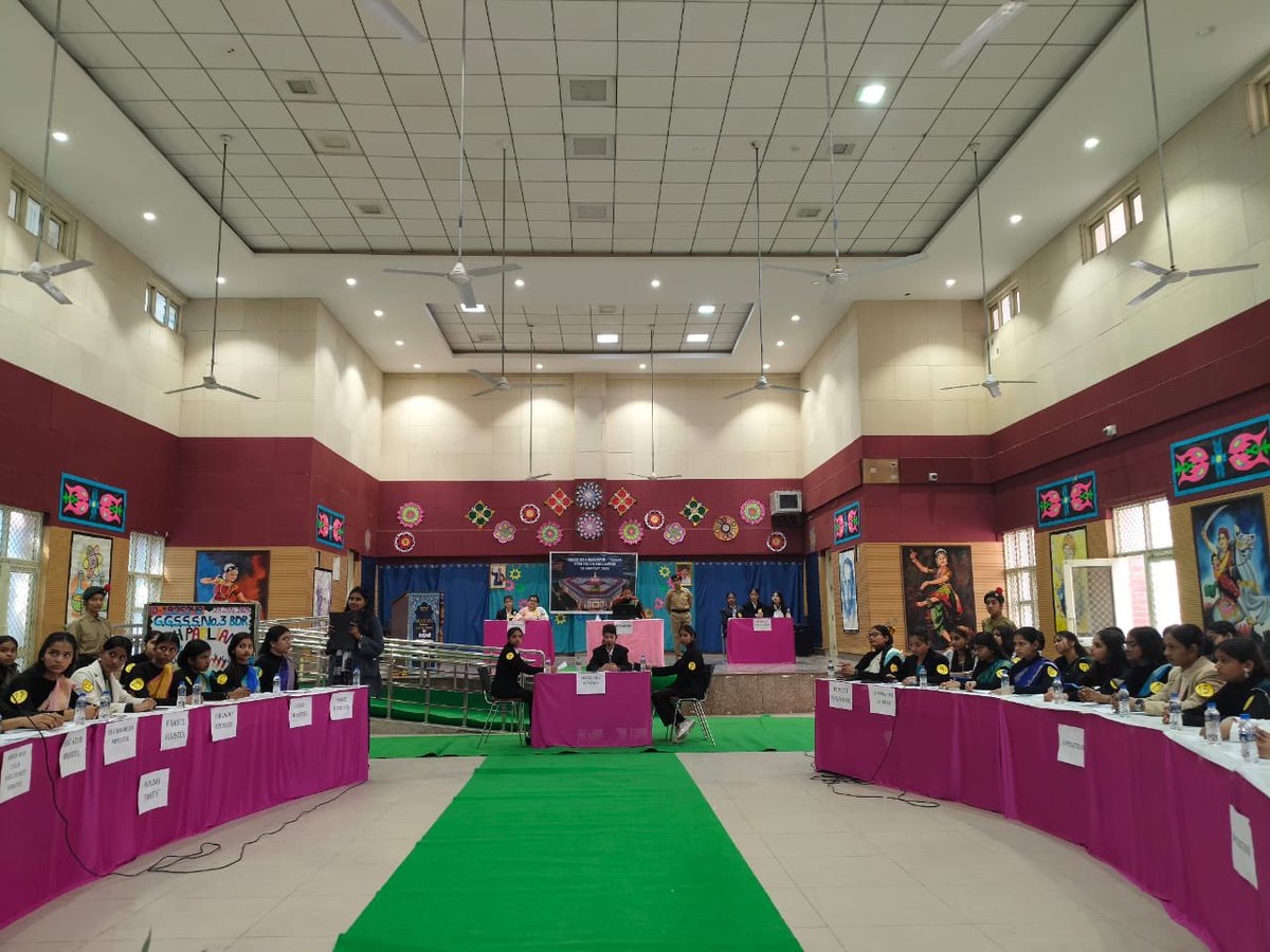 mpa_india's tweet photo. Students of Government Girls Senior Secondary School No. 3, Badarpur, New Delhi showcased the energetic Youth Parliament sitting during evaluation of the 57th Youth Parliament Competition, 2024-25 for Delhi Schools today on 28th January, 2025.
#NYPS https://t.co/PMHVEfRjto